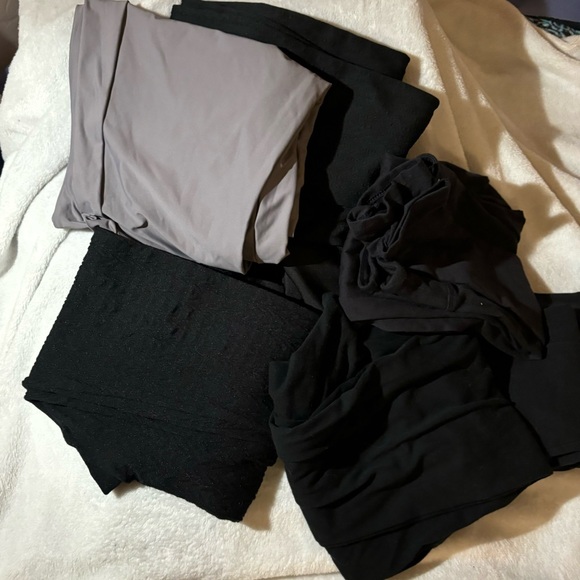 Bundle of 8 Pairs Different Styles of Leggings - Black / Grey - Size M/L - Picture 16 of 16